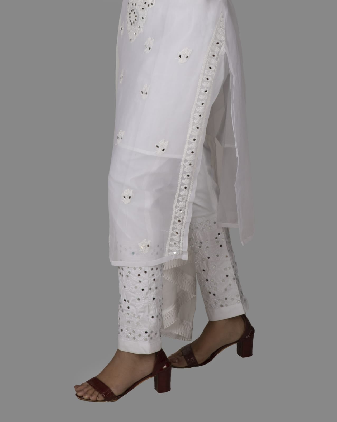 Straight Stretchable Pants With Mirror Work - White